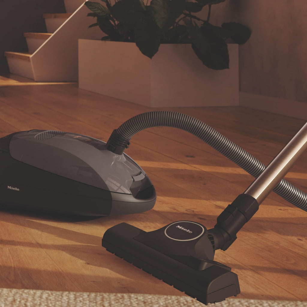 Classic C1 Pure Suction Vacuum X742