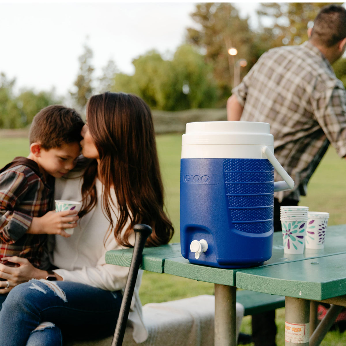 2 Gallon Insulated Portable Beverage Dispenser E79955