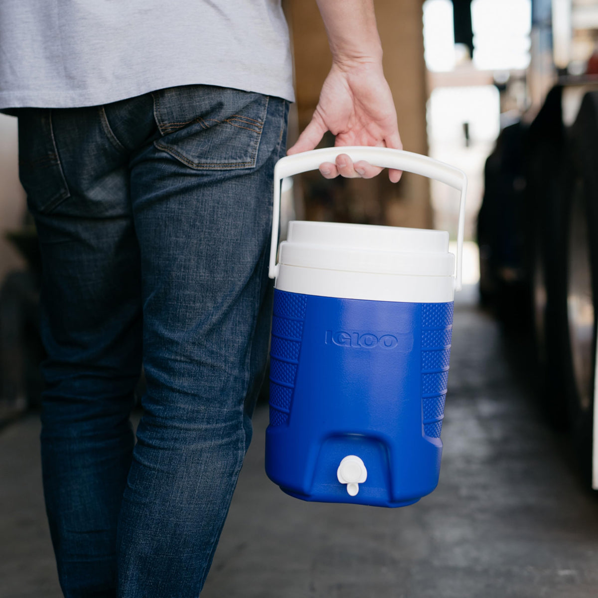 2 Gallon Insulated Portable Beverage Dispenser E79955